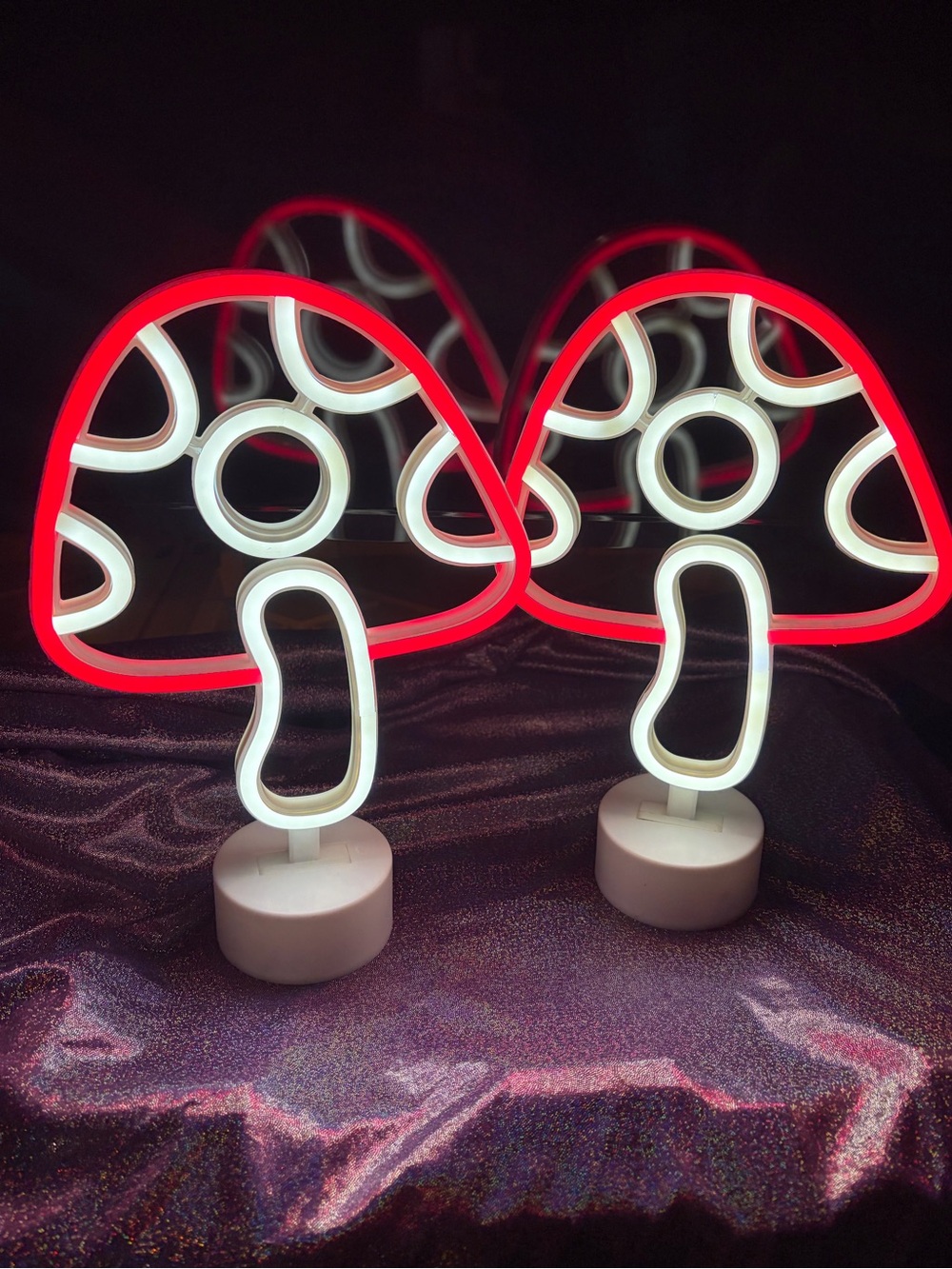 Neon Mushroom Desk Top Lights (2)